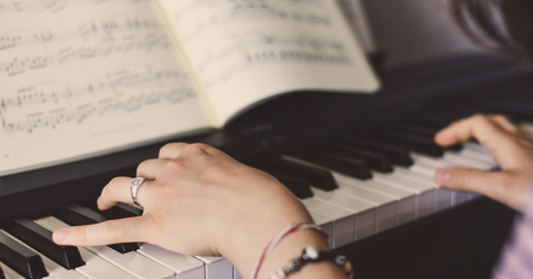 Solfège et piano : pourquoi l’apprendre et par où commencer ?