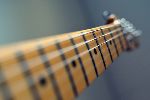 Comment régler le truss rod de sa guitare : Guide complet