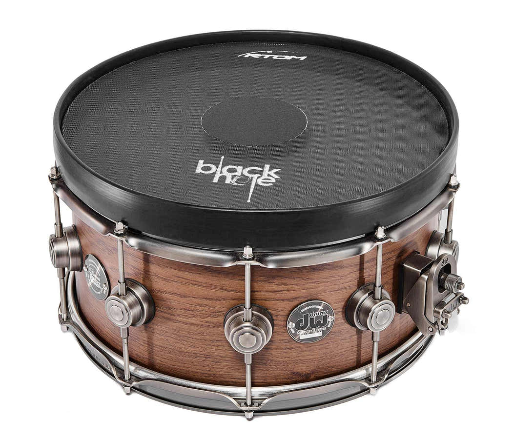 Black Hole 13" Peau Mesh - Reduction 80% Volume