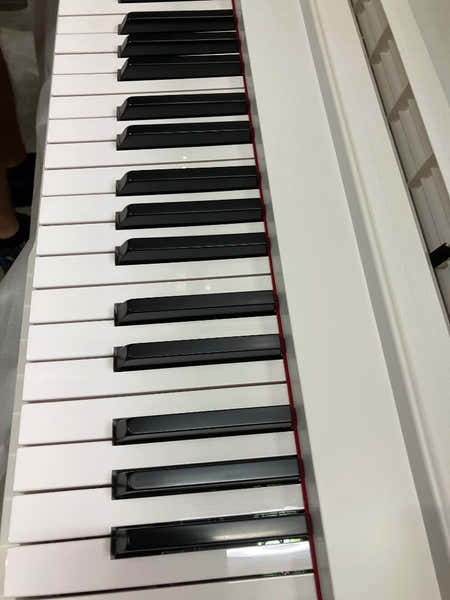 Korg LP-180 WH - Stock B