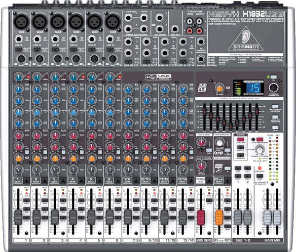 Behringer X1832 USB