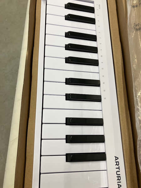 Arturia MicroLab MK3 White - Stock B