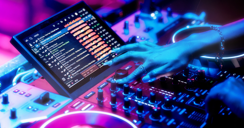 Denon DJ Prime 4 G2 : Le nouveau système DJ autonome 4 voies