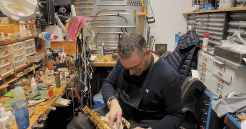 À la découverte du service lutherie instruments à vent de Woodbrass Paris