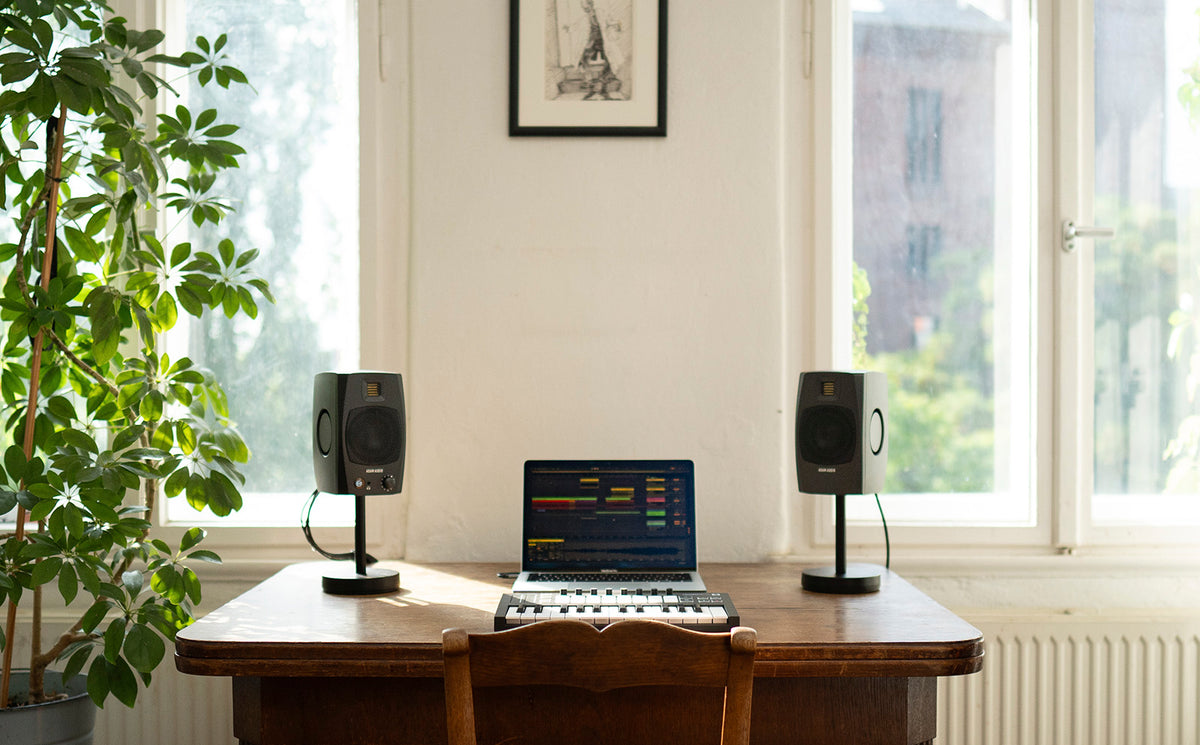 D3V Black