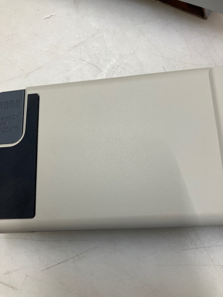 Korg NanoKey Fold Sand Beige - Stock B