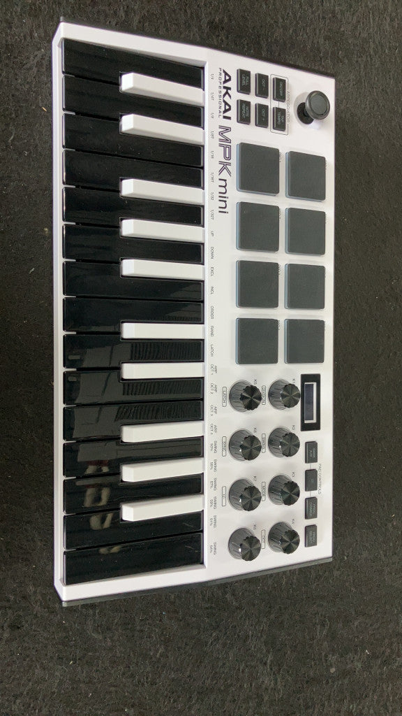 MPK Mini MK3 White - Stock B