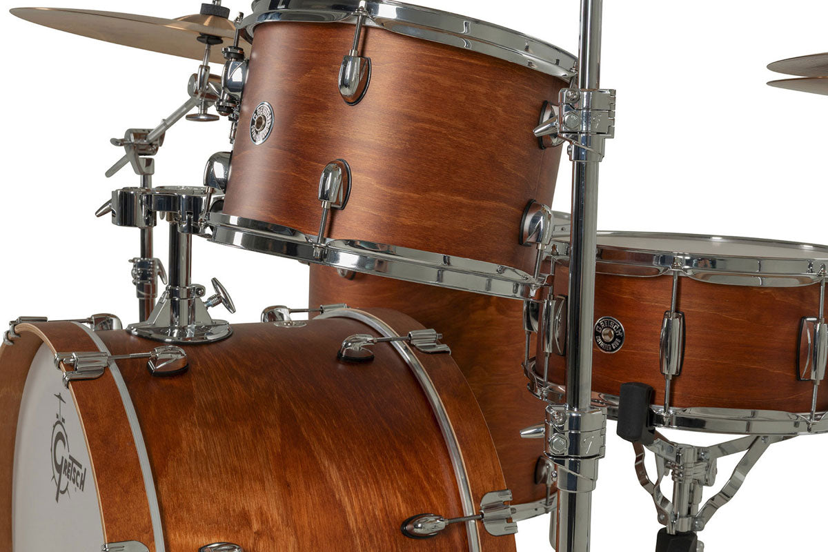 Catalina Club Satin Walnut Glaze Batteries Rock