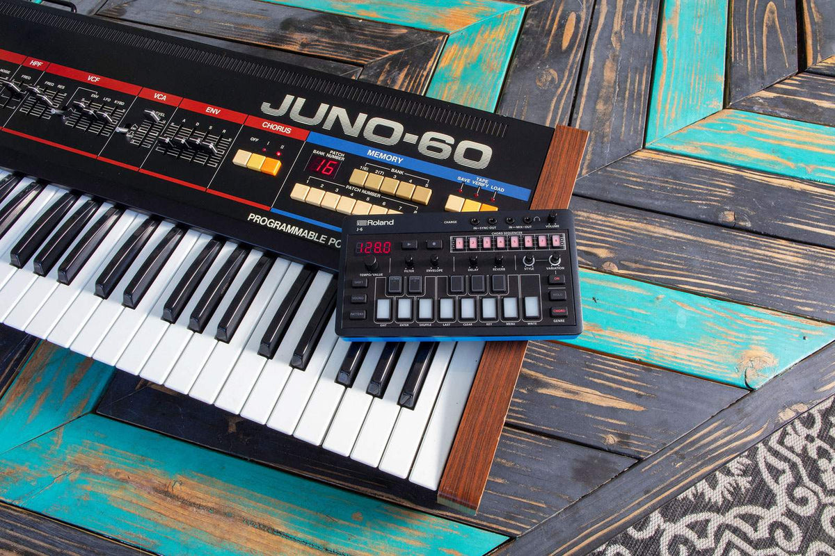 Aira Compact J-6 Chord Synth