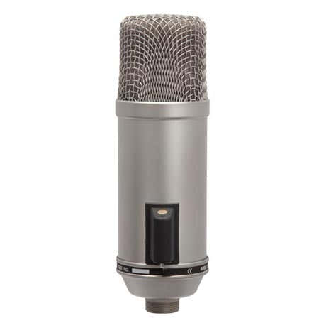 Broadcaster - Stock-B
