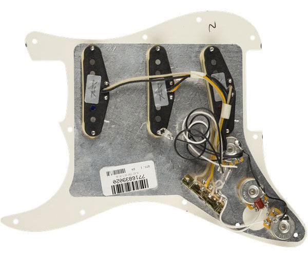Pre-wired Strat Custom Shop Texas Special SSS parchment 11 Hole Pg