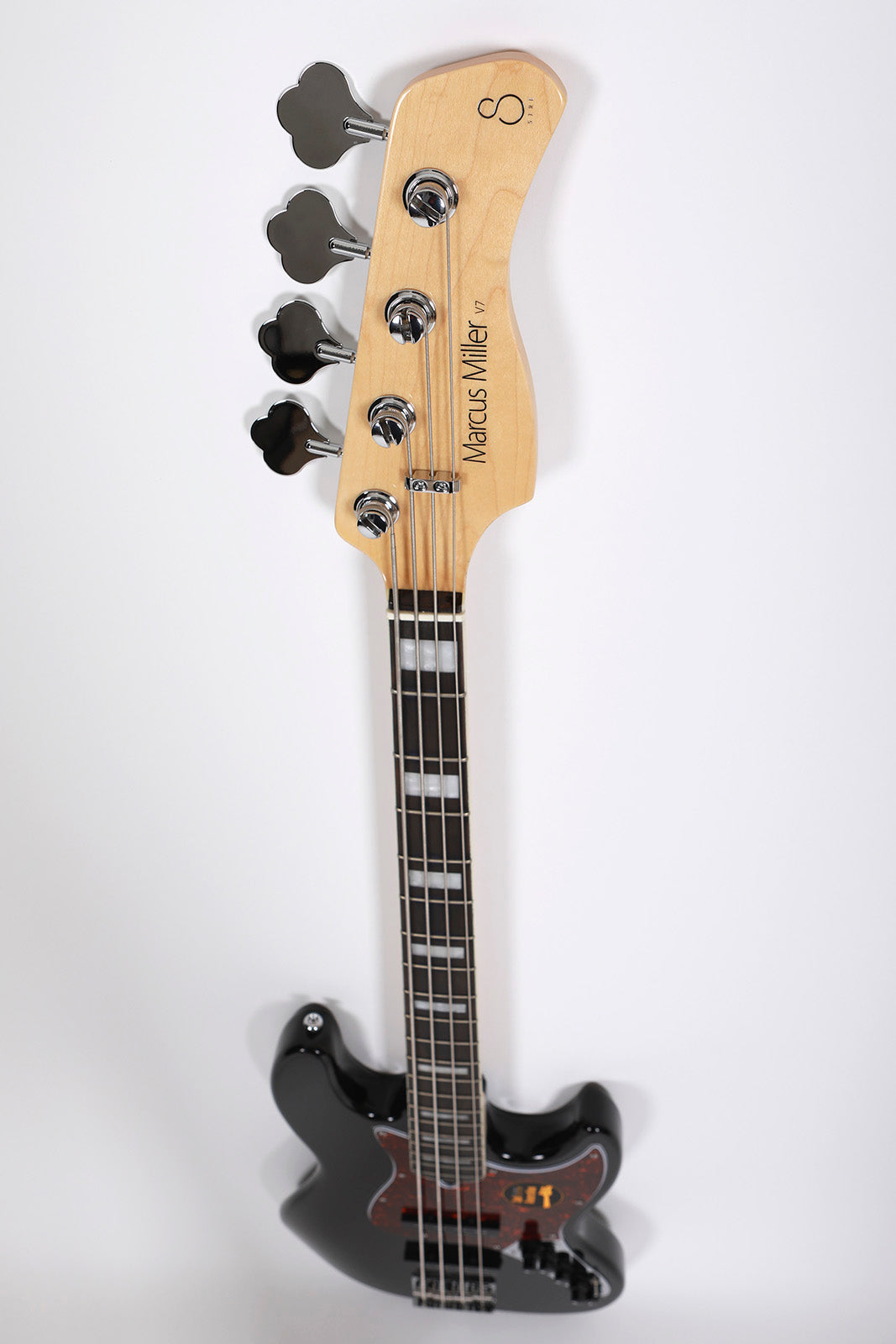 V7 Alder-4 Bk En