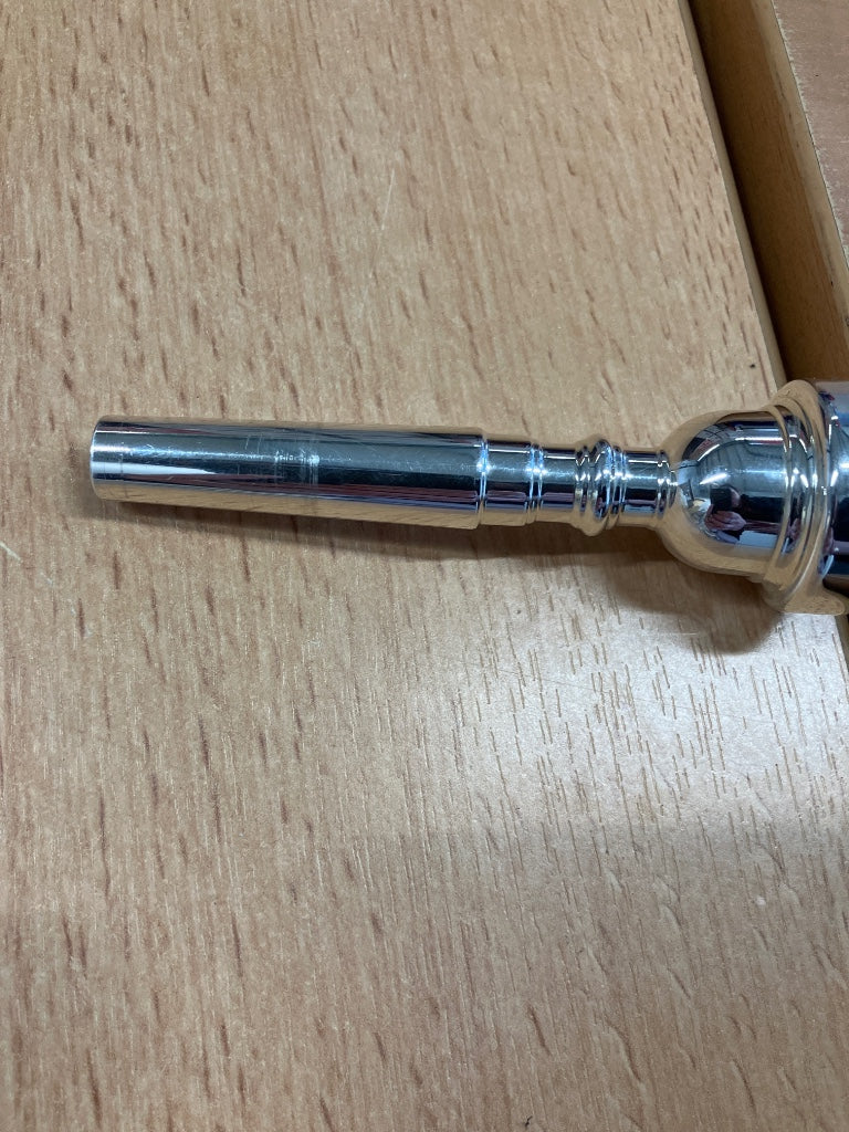 Embouchure Trompette Argentée 7C - Stock B