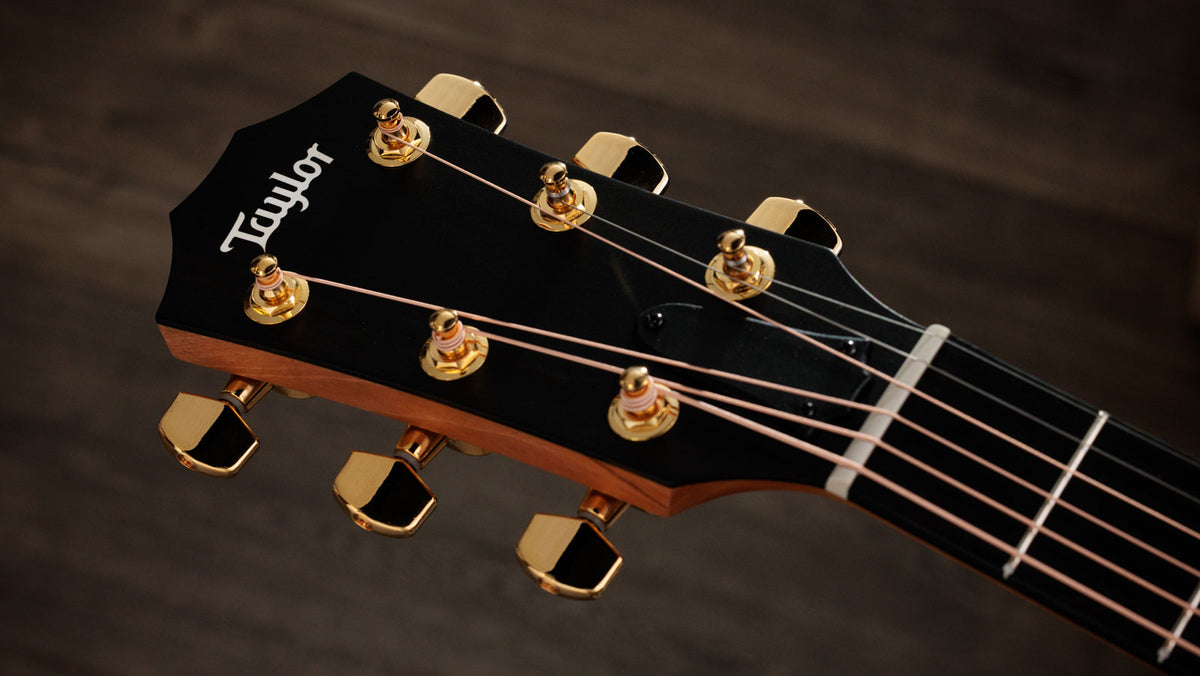 214ce-K DLX Natural Grand Auditorium