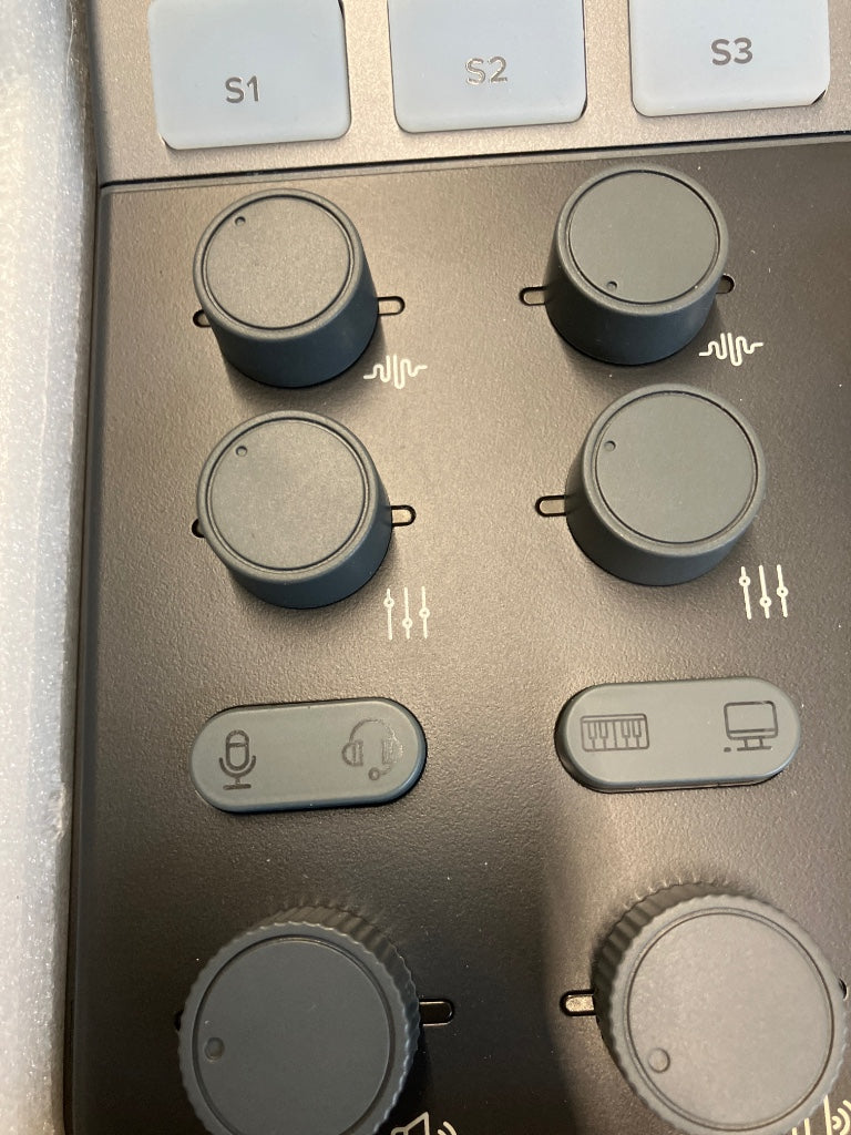 M CASTER STUDIO Stock B