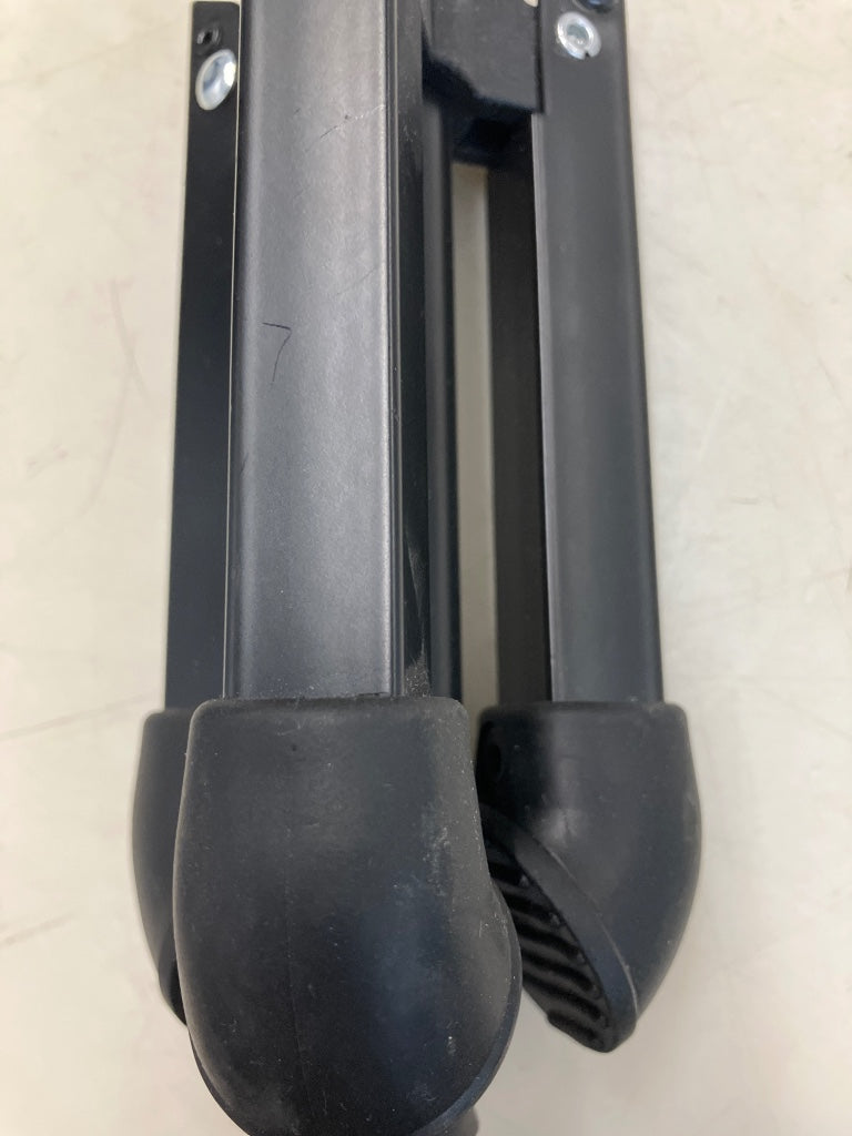 23150 PIED DE MICROPHONE Stock B
