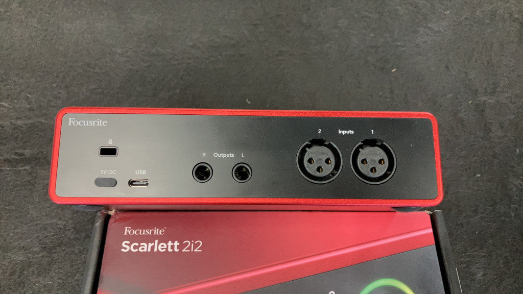 Scarlett 2i2 4th Gen - Stock B
