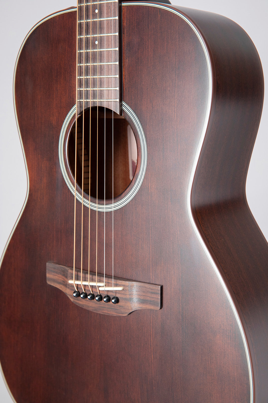 GY21E SM New Yorker Satin Molasses