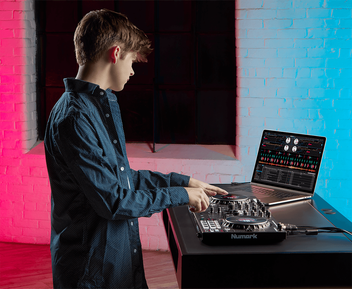 Dnu NS4FX