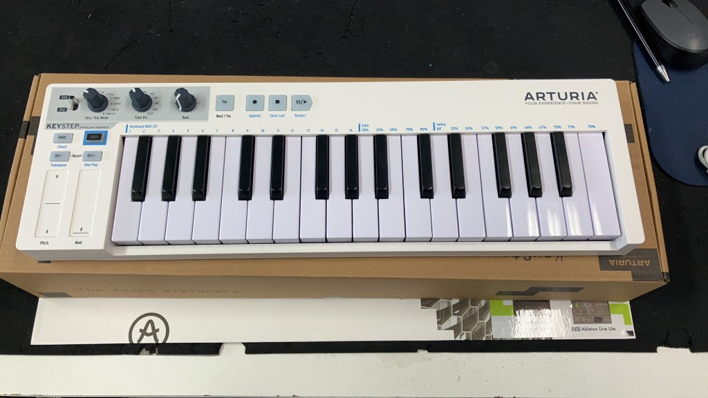 Keystep White - Stock B