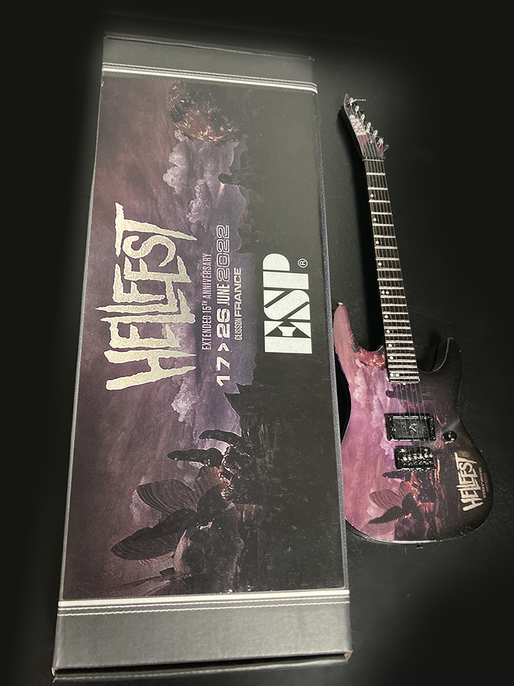 MINI GUITARE DE DECORATION ESP X HELLFEST 2022 - 15EME ANNIVERSAIRE