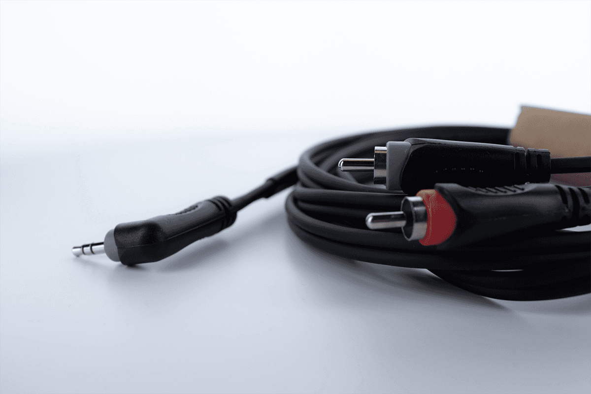 Câble Y Bretelle Mini-jack Stéréo Coudé / 2 RCA 1 M