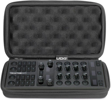 U 8503 BL - Housse Noire Pour Traktor X1 MK3