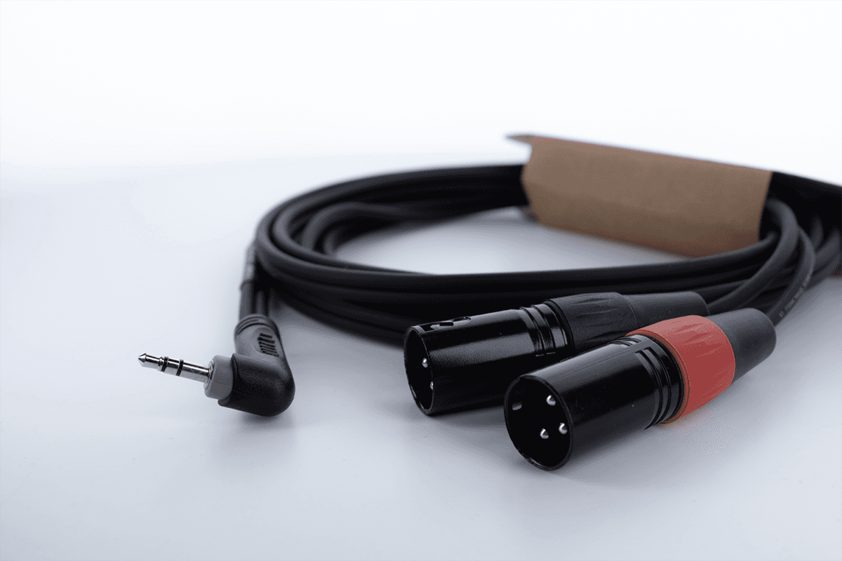 Câble Y Bretelle Mini-jack Stéréo Coudé / 2 XLR Mâle 3 M
