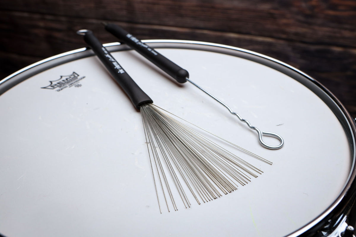 RMWB Balais Acier Russ Miller Signature