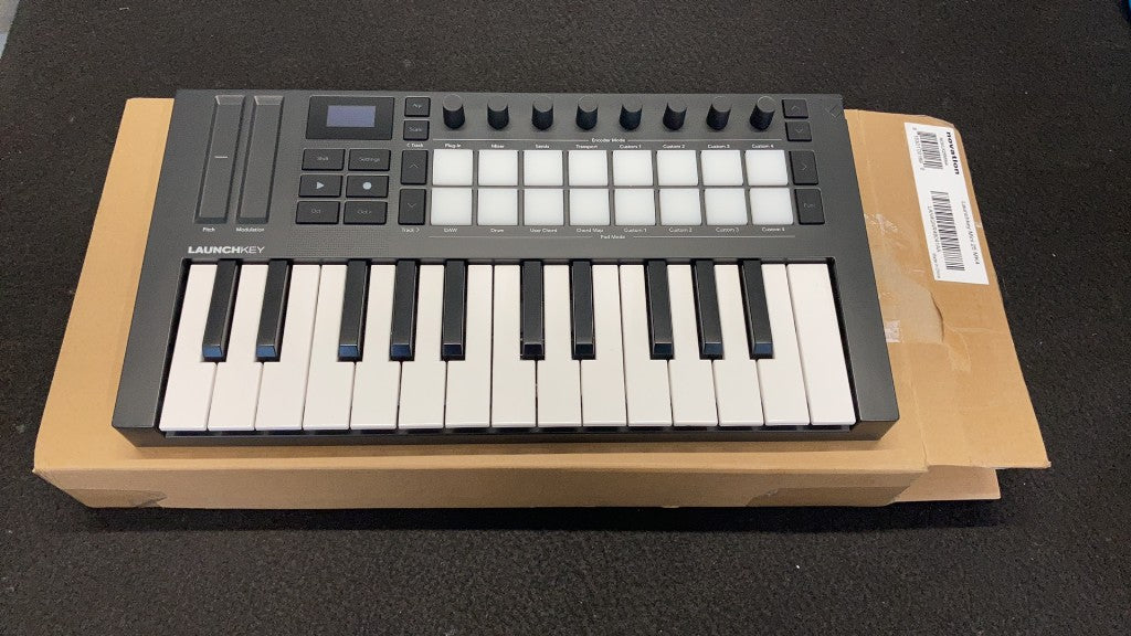 Launchkey Mini 25 MK4 - Stock B