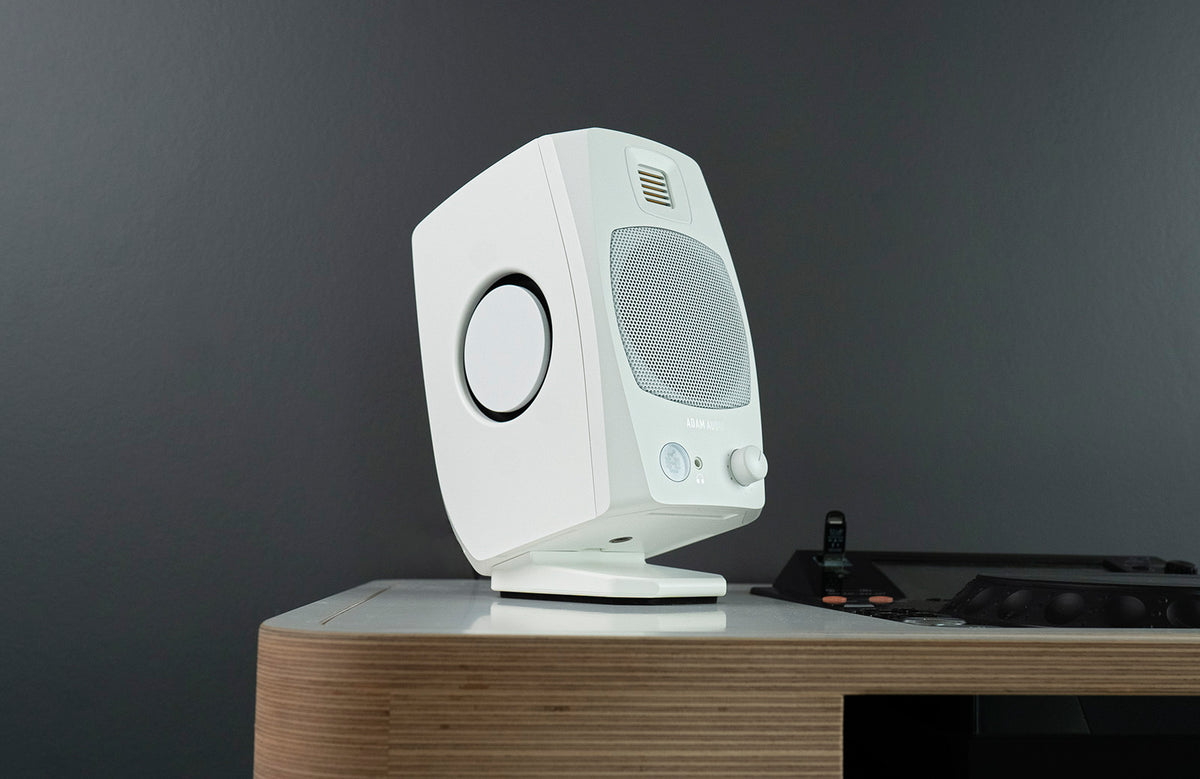 D3V White