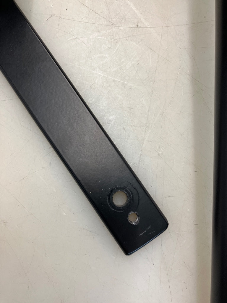 44250-000-55 Stand Noir Pour Trombone Panneau Rainure - Stock B