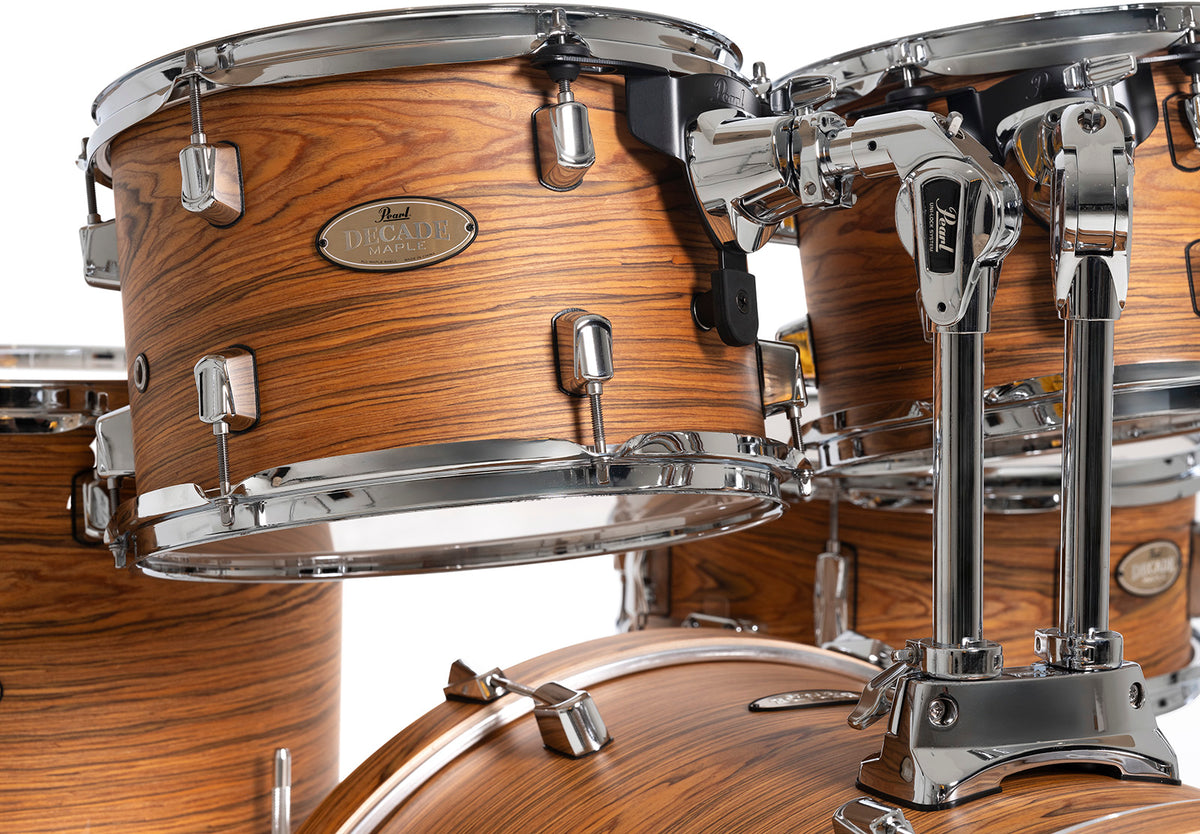 Decade Maple Artisan Rock 22" Satin Caramel Veil (Sans Hardware)