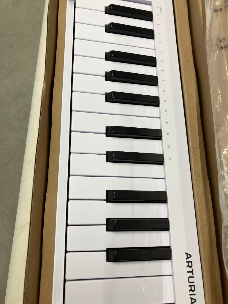 MicroLab MK3 White - Stock B
