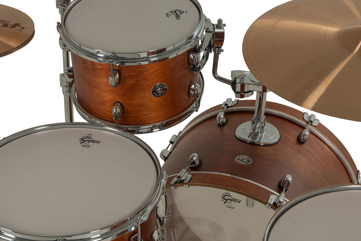 Catalina Club Satin Walnut Glaze Batteries Rock