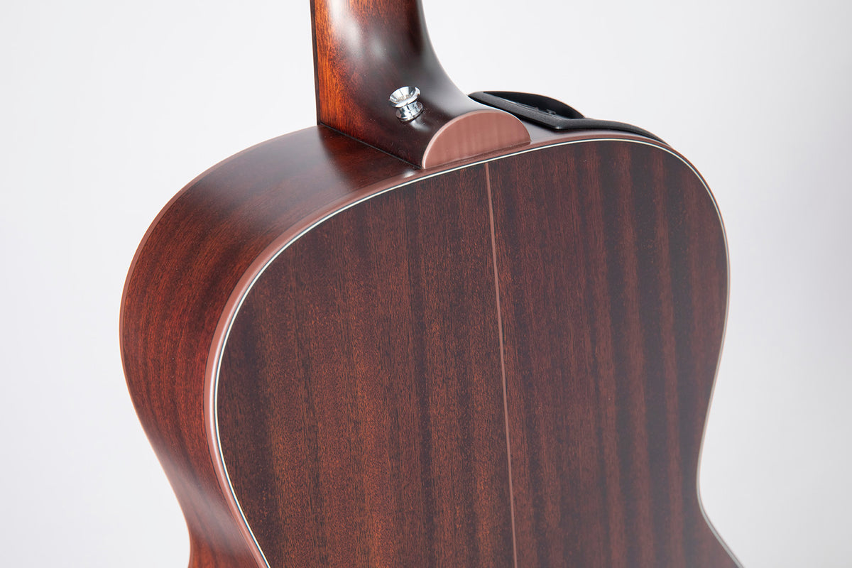 GY21E SM New Yorker Satin Molasses