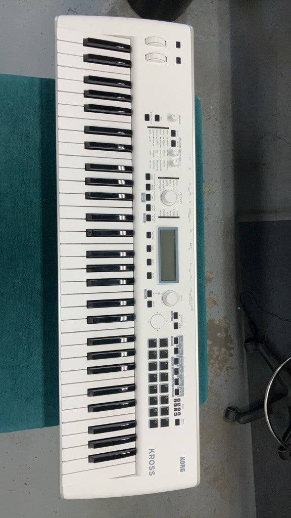 KROSS2 61 TOUCHES BLANC - Stock B