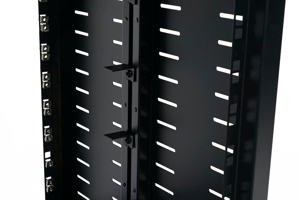 IR-12 - Rack Studio 12u