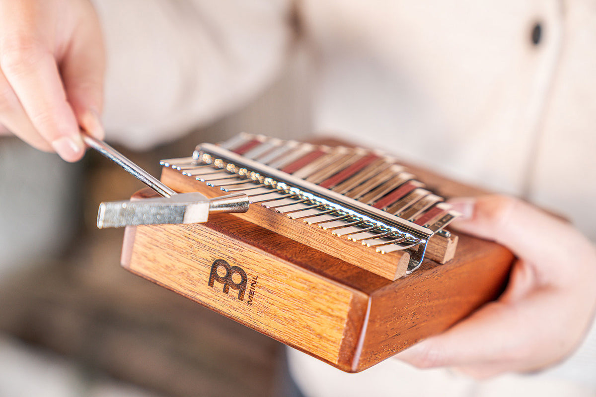Kalimba Electro Acoustique 17 Notes Do Majeur